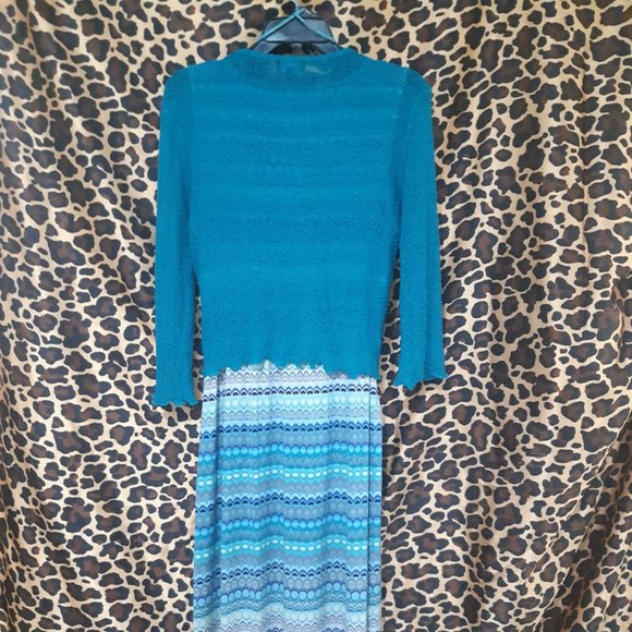 Casual dress with coordinating shrug - Picture 11 of 12